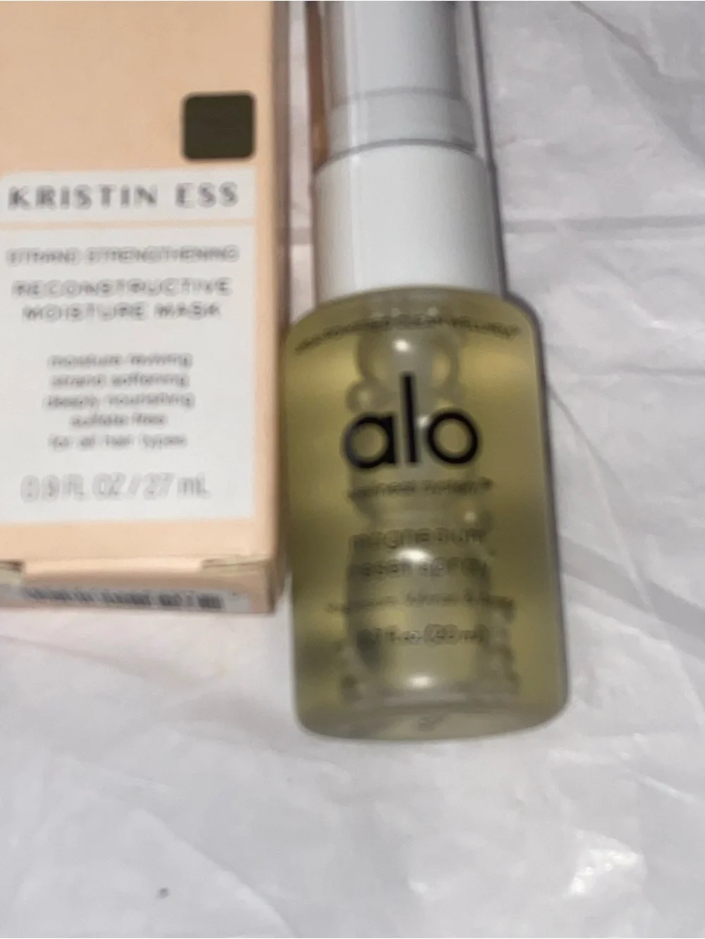 ALO Yoga lightweight facial